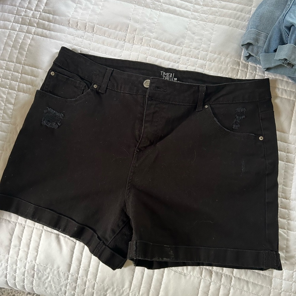 Time and Tru Black Jean Shorts
